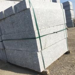 花崗巖路沿石與石碑 金德石材加工廠的專業制造